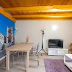 Apartamentos Go - Leopoldo Cano Center