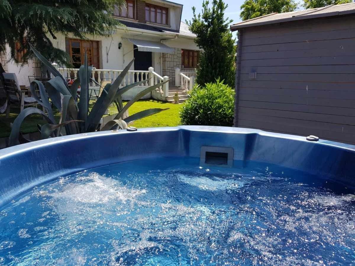 Сasa de vacaciones Con Piscina 12 Personas